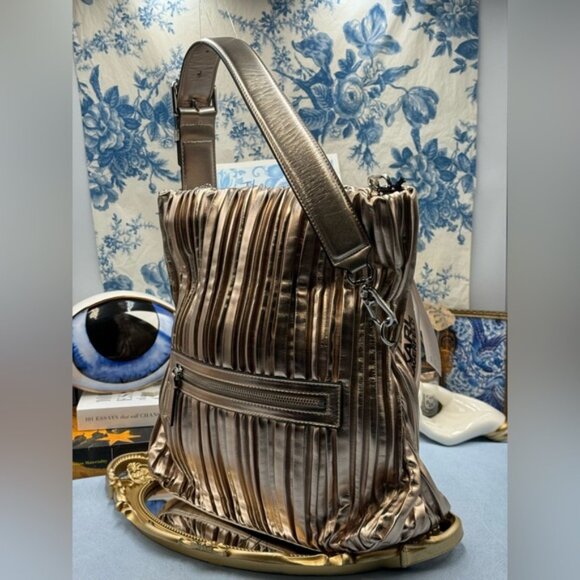 🆕 KARL LAGERFELD PARIS 🧿 NWT K/Kushion Folded Tote, Champagne Muted Metallic - Picture 8 of 16